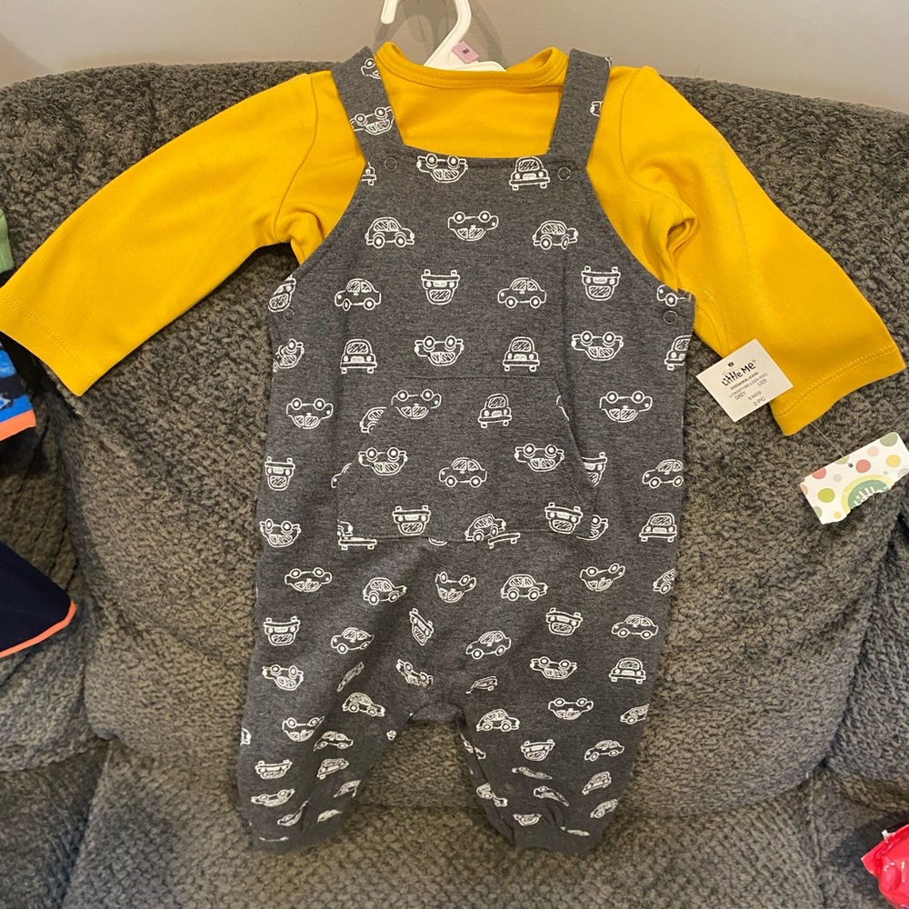 BRAND NEW WITH TAGS  jumper with yellow shirt